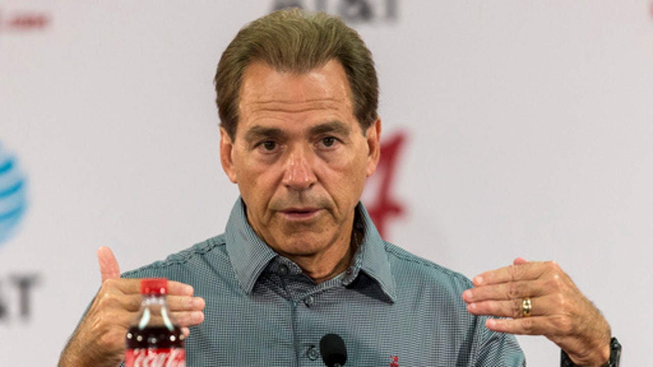 No. 1 Alabama welcomes Kentucky after week of distractions